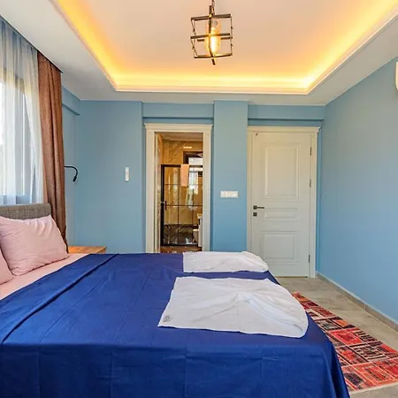 Soeguet 2 - 4 Bedroom With Jacuzzi In Fethiye