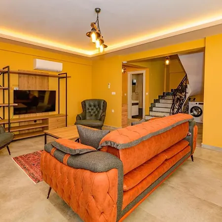 Soeguet 2 - 4 Bedroom With Jacuzzi In Fethiye