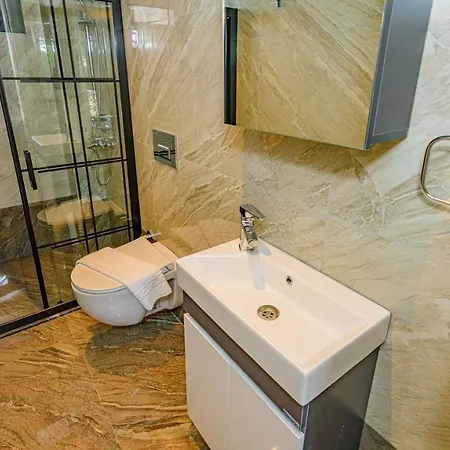 Soeguet 2 - 4 Bedroom With Jacuzzi In Willa Fethiye