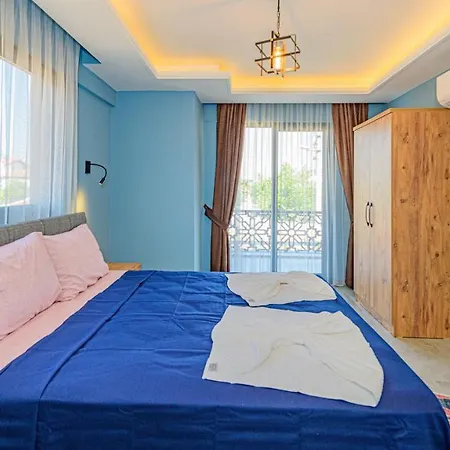 Villa Söğüt 2 - 4 Bedroom With Jacuzzi In *