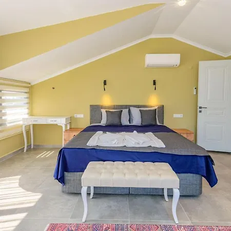 Soeguet 2 - 4 Bedroom With Jacuzzi In * Fethiye