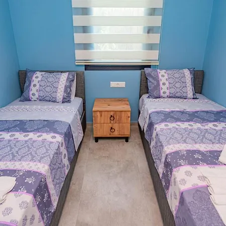 Villa Soeguet 2 - 4 Bedroom With Jacuzzi In *