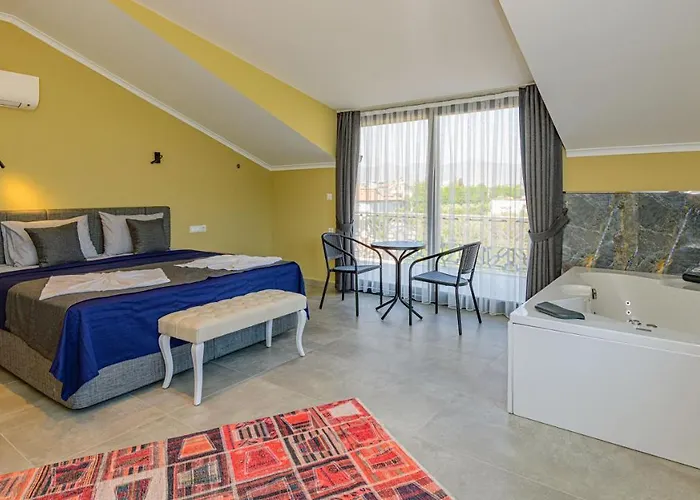 Söğüt 2 - 4 Bedroom With Jacuzzi In * Fethiye
