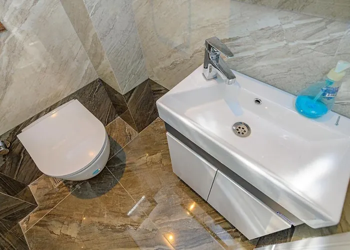 Soeguet 2 - 4 Bedroom With Jacuzzi In * Fethiye