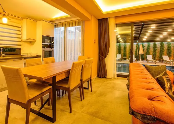Söğüt 2 - 4 Bedroom With Jacuzzi In Villa *