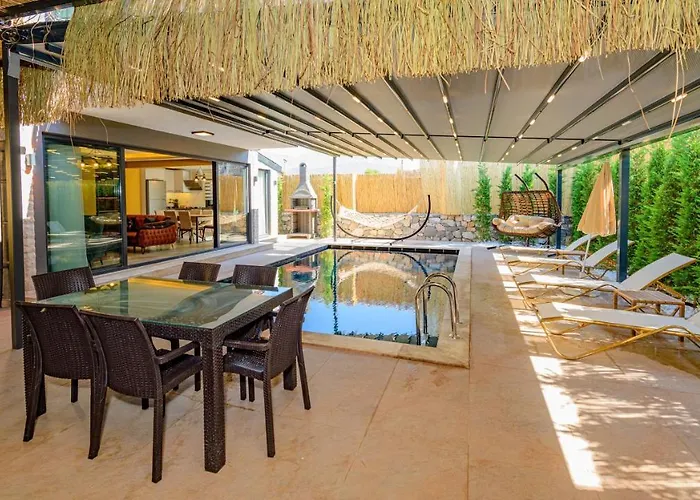 Söğüt 2 - 4 Bedroom With Jacuzzi In * Fethiye