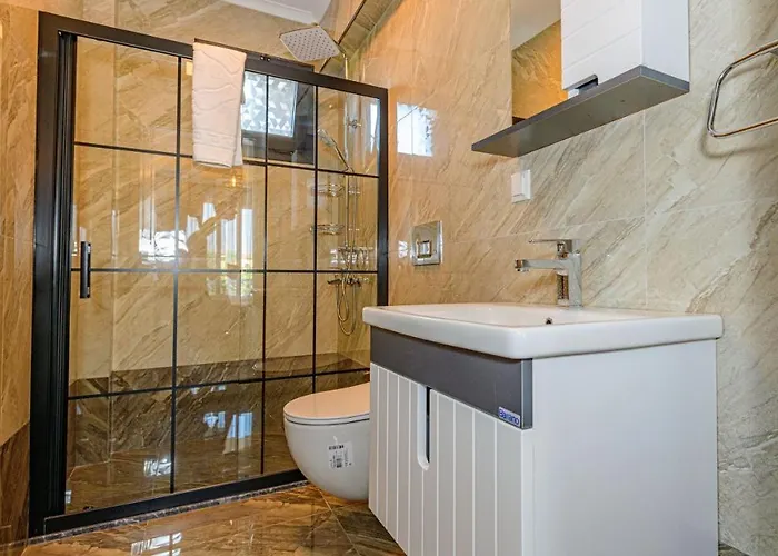 Söğüt 2 - 4 Bedroom With Jacuzzi In