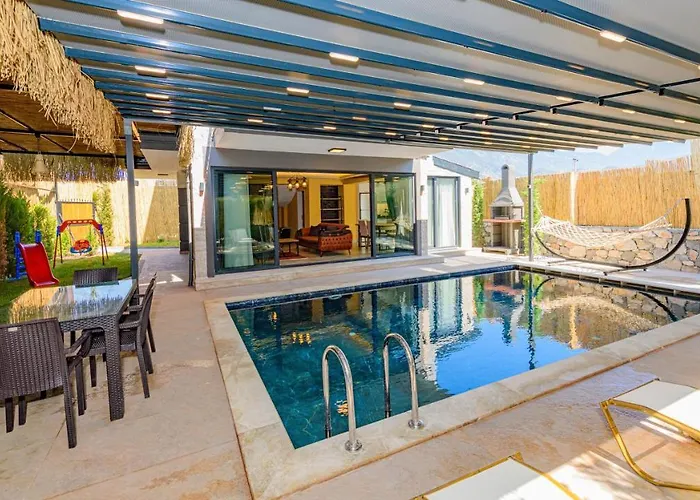 Söğüt 2 - 4 Bedroom With Jacuzzi In Villa Fethiye