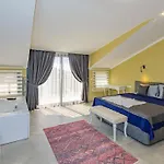 Soeguet 2 - 4 Bedroom With Jacuzzi In *