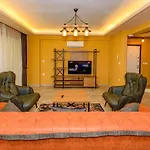Вилла Soeguet 2 - 4 Bedroom With Jacuzzi In