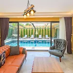 Soeguet 2 - 4 Bedroom With Jacuzzi In Вилла Фетхие