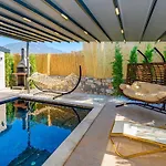 Soeguet 2 - 4 Bedroom With Jacuzzi In Вилла Фетхие
