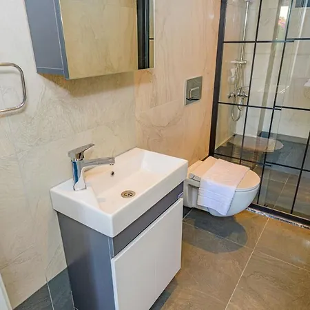 Soeguet 2 - 4 Bedroom With Jacuzzi In 费特希耶