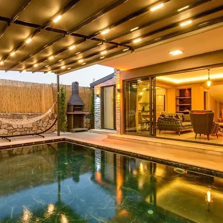 Вилла Soeguet 2 - 4 Bedroom With Jacuzzi In *