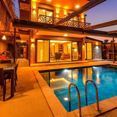 Soeguet 2 - 4 Bedroom With Jacuzzi In * Fethiye